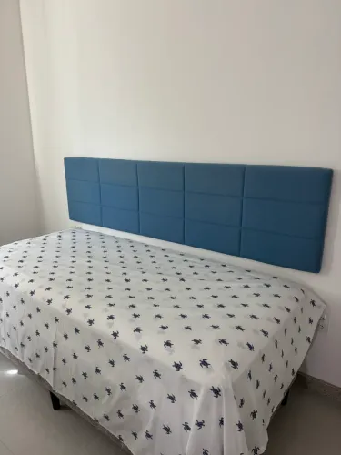 Cabeceira em estofado para cama casal ou queen .