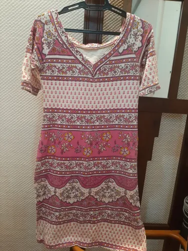 Vestido estampado, tamanho P, mangas 3/4, BEGRIFF Rio, malha 90% viscose, 10% elastano