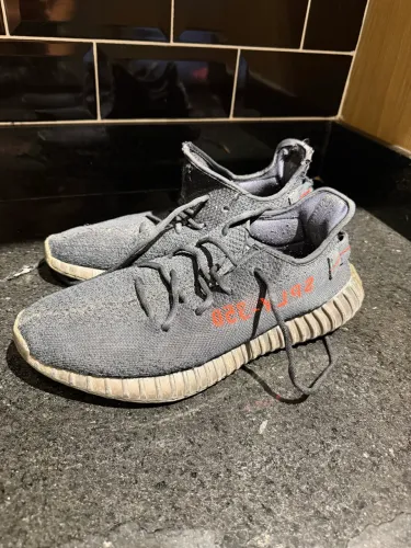 Yeezy boost 350 v2