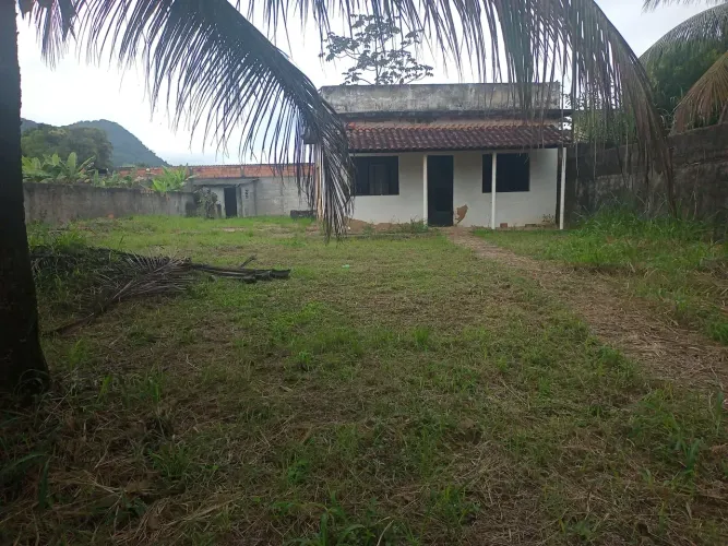 Vendo terreno c/600 m² em Papucaia.