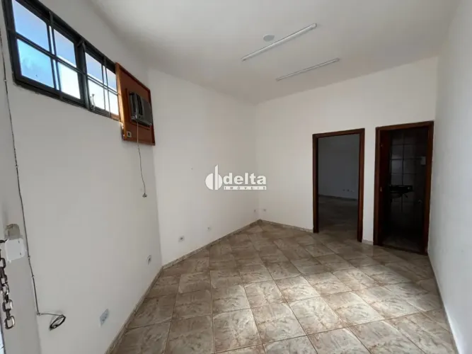 Sala disponível para locação no bairro Santa Mônica em Uberlândia-MG