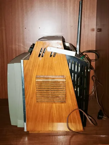 TV COLORADO RQ Vintage: Relíquia em Madeira Nobre! (Retrô/Museu)