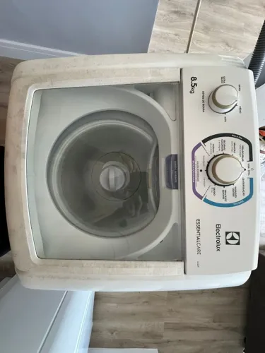 Máquina de Lavar Electrolux 8,5kg Branca Turbo com Jet&Clean e Filtro Fiapos (LAC09) 127V