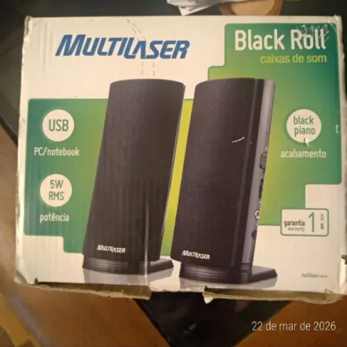 par de caixas acusticas para pc, nova com 5 wats potencias com controle volume e fone ouvi