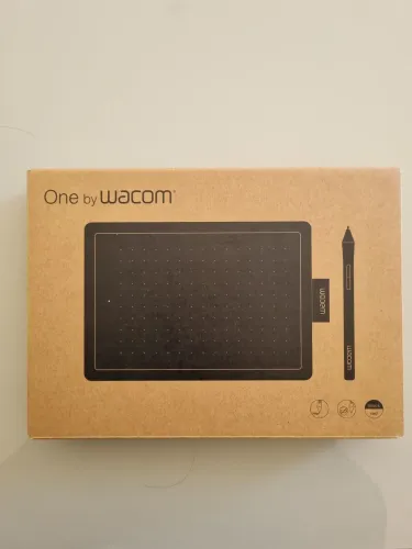 One by Wacom mesa digitalizadora