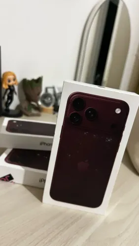 iPhone 18 pro Max BORDÔ