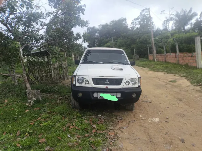 Mitsubishi L200 GLS 2.5 4X4 CD Diesel 2002