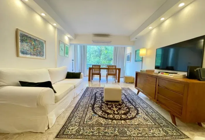 Frente Niemayer! 85m2. Apt 2 quartos 1 suíte sala integrada com varanda. Vista verde. Dep.