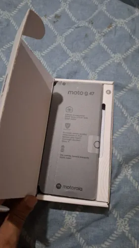 Vendo moto g47 novo