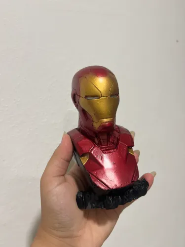 Busto homem de ferro