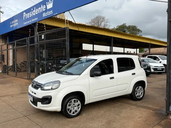 Fiat Uno Attractive 1.0 Flex 6V 5P 2021