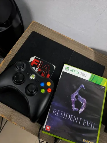 Vendo Xbox 360 com Kinect ?