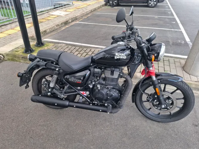 Royal Enfield Meteor 350 Fireball Black 2025