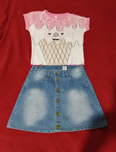 Conjunto de Saia e Blusa para Menina - Tamanho 12