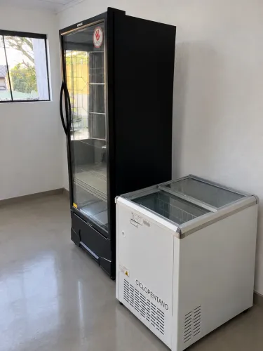 Refrigerador e Freezer expositores