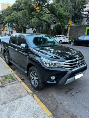 Toyota Hilux CD SRX 4X4 2.8 TDI 16V Diesel Aut. 2017