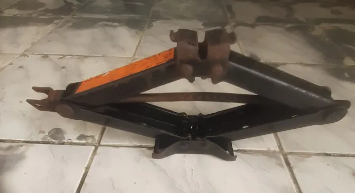 Vendo macaco nissan