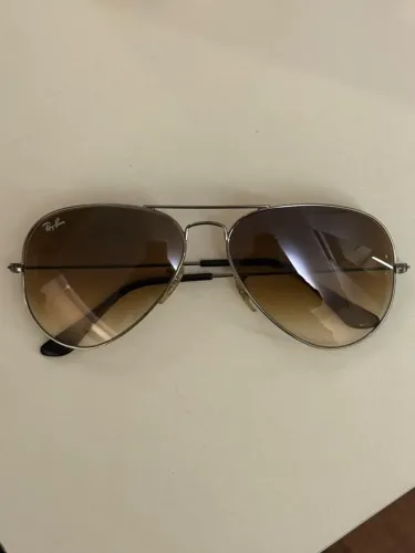 Vendo Ray-Ban Aviador tamanho médio Gunmetal Marrom Degradê. Retirada no Sudoeste.