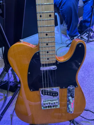 Guitarra fender squier