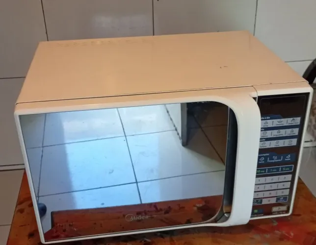 Forno de microondas Midea 31 litros 110/127v mod NTFE41