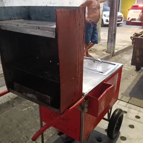 Carrinho de espetinho e lanche