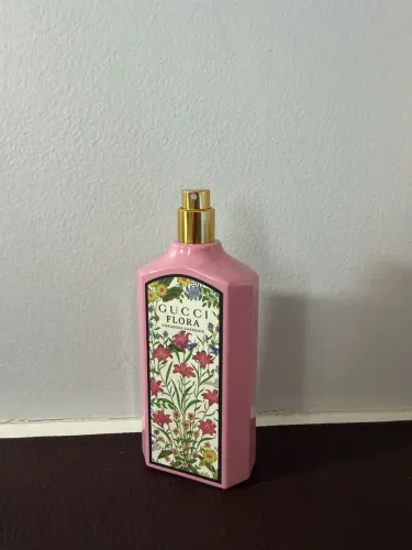 Perfume original nunca usado gucci flora gardenia eau de parfum 100ml