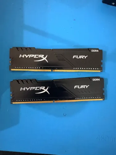 Memória DDR4 16 GB (2x8GB)