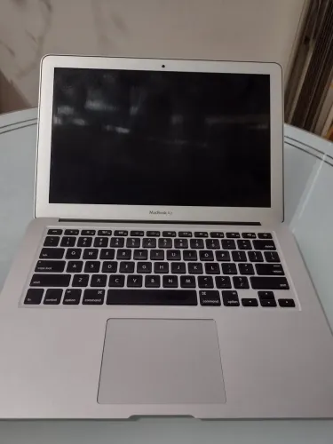 Macbook Air a1466 - DEFEITO -