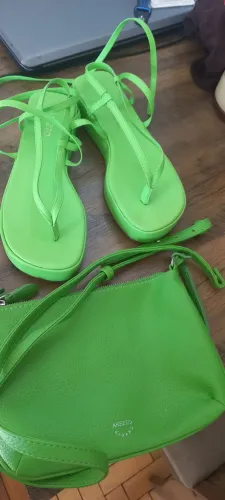 Vende sandália arezzo amarra na perna, número 37