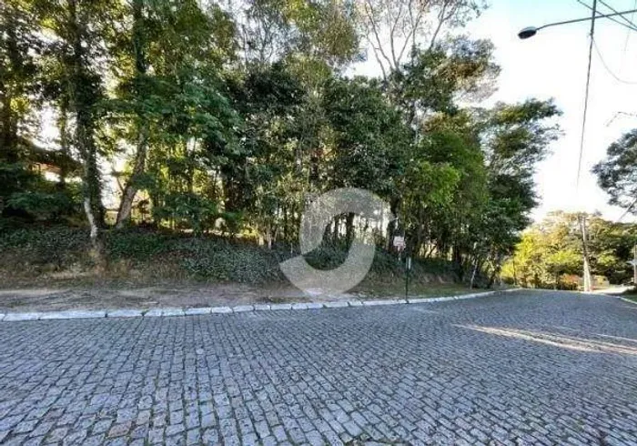Terreno à venda, 580 m² por R$ 350.000,00 - Pendotiba - Niterói/RJ