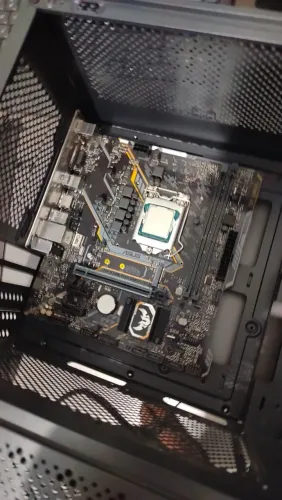 Placa-Mãe TUF Gaming H310M + Processador i5-9400F