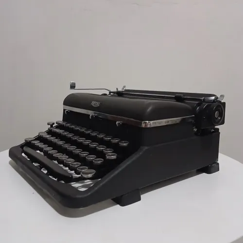 Máquina de escrever antiga