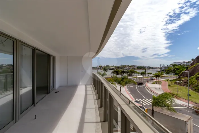 Apartamento com 3 quartos à venda em Enseada do suá - ES