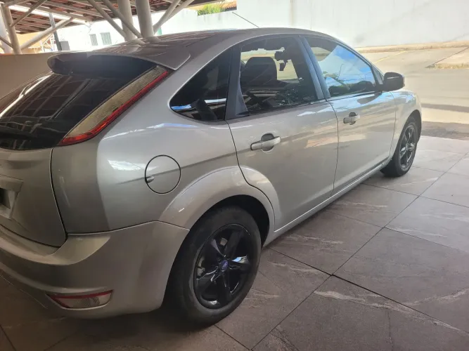 Ford Focus 1.6 S/se/se Plus Flex 8v/16v 5P 2011