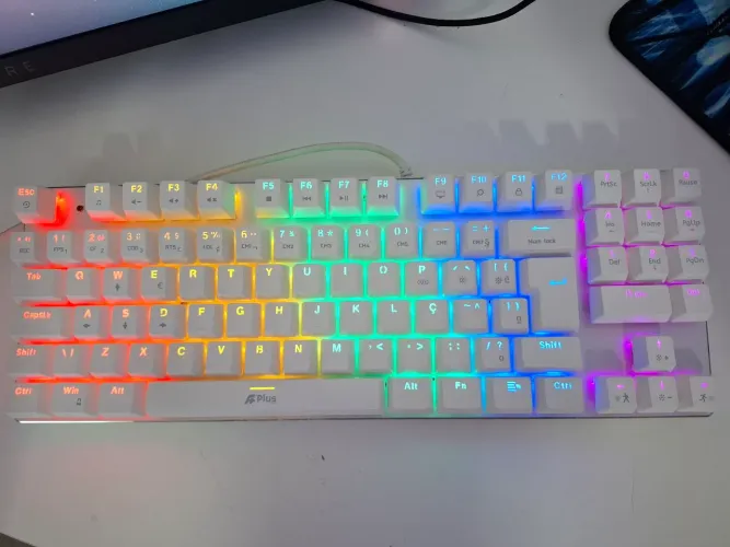 Teclado gamer barak 80%