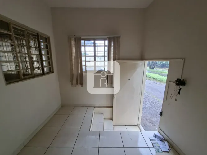 Galpão comercial com 410m² para locação no bairro Jardim Brasília