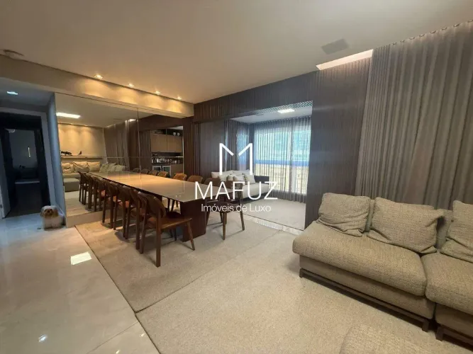 Apartamento todo reformado e super aconchegante, sendo vendido mobiliado, em Condomínio co