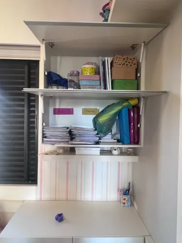Armário/ nicho/ escrivaninha