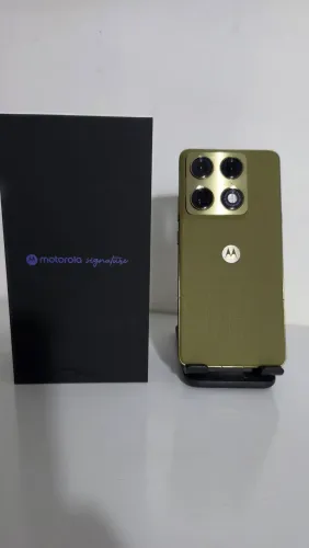 Motorola signature 