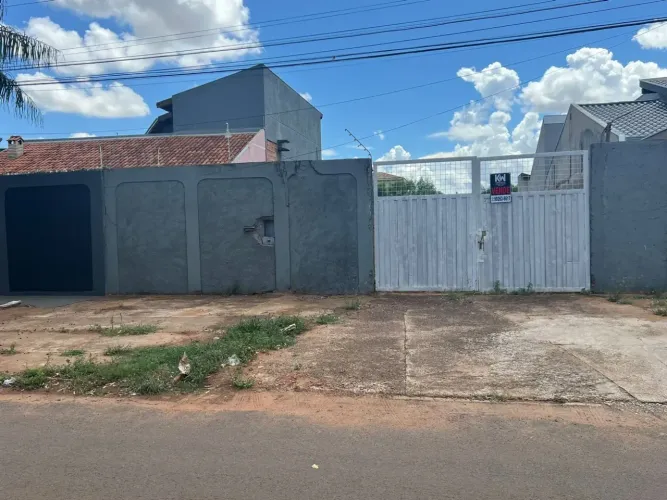 Amplo Terreno de 576 metros no Coophamat