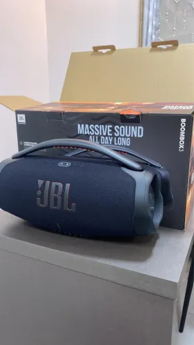 Boombox 3 - super conservada - 1 ano de uso