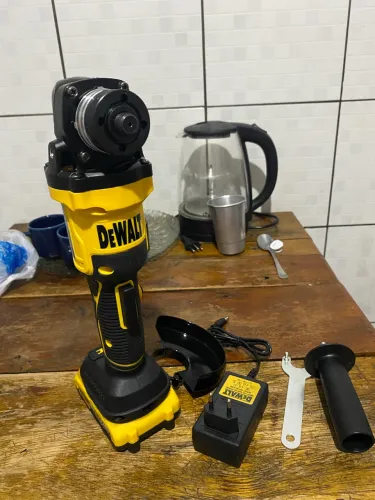 Lixadeira dewalt a bateria 
