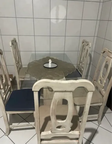 Mesa de 6 cadeiras