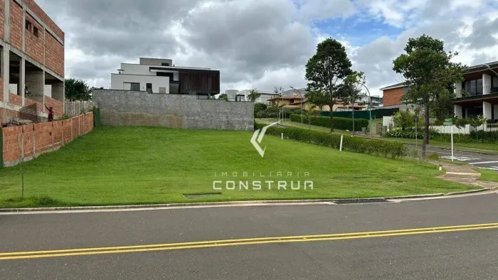 TERRENO À VENDA NO CONDOMÍNIO ALPHAVILLE DOM PEDRO 3