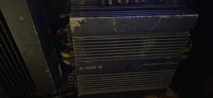 VENDE-SE SOM AUTOMOTIVO