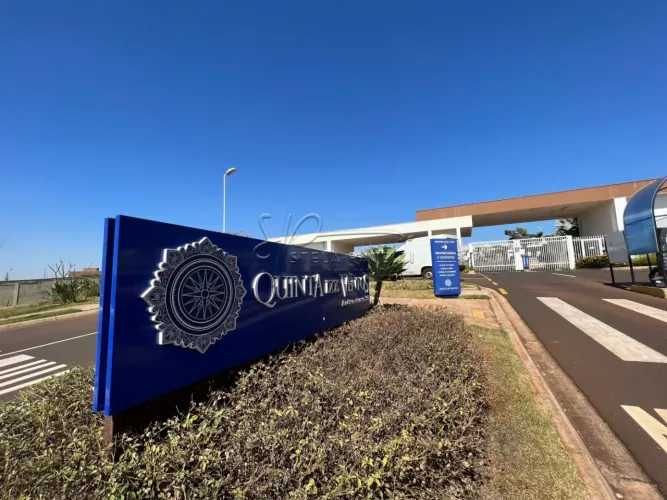 Terreno de 396m² em condomínio fechado à venda - Vila do Golf