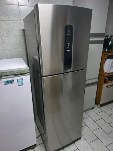 Geladeira Electrolux 410L IF46S Novinha