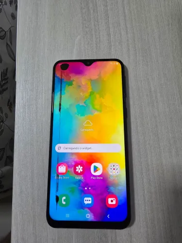 Samsung Galaxy M20 com defeito no display