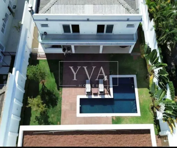 Casa com piscina com 522 m² sendo 4 suítes à venda no bairro Alphaville Residencial Zero.