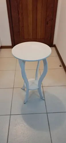 Mesinha de apoio madeira nobre